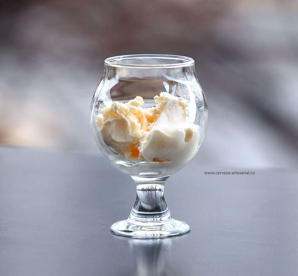 Postre: Helado flotante en cerveza | Cómo hacer cerveza artesanal en casa